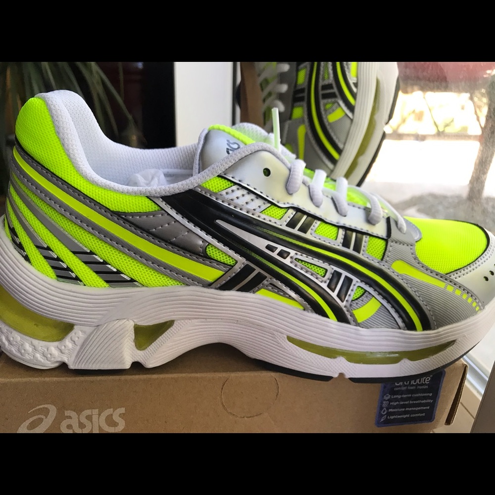 ASICS Gel Kyrios fluro yellow/black - brand new